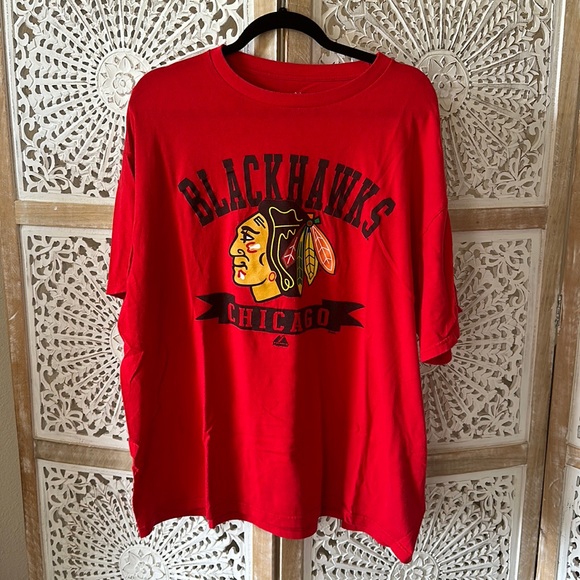 Men’s Red chicago blackhawks t-shirt - Picture 1 of 3